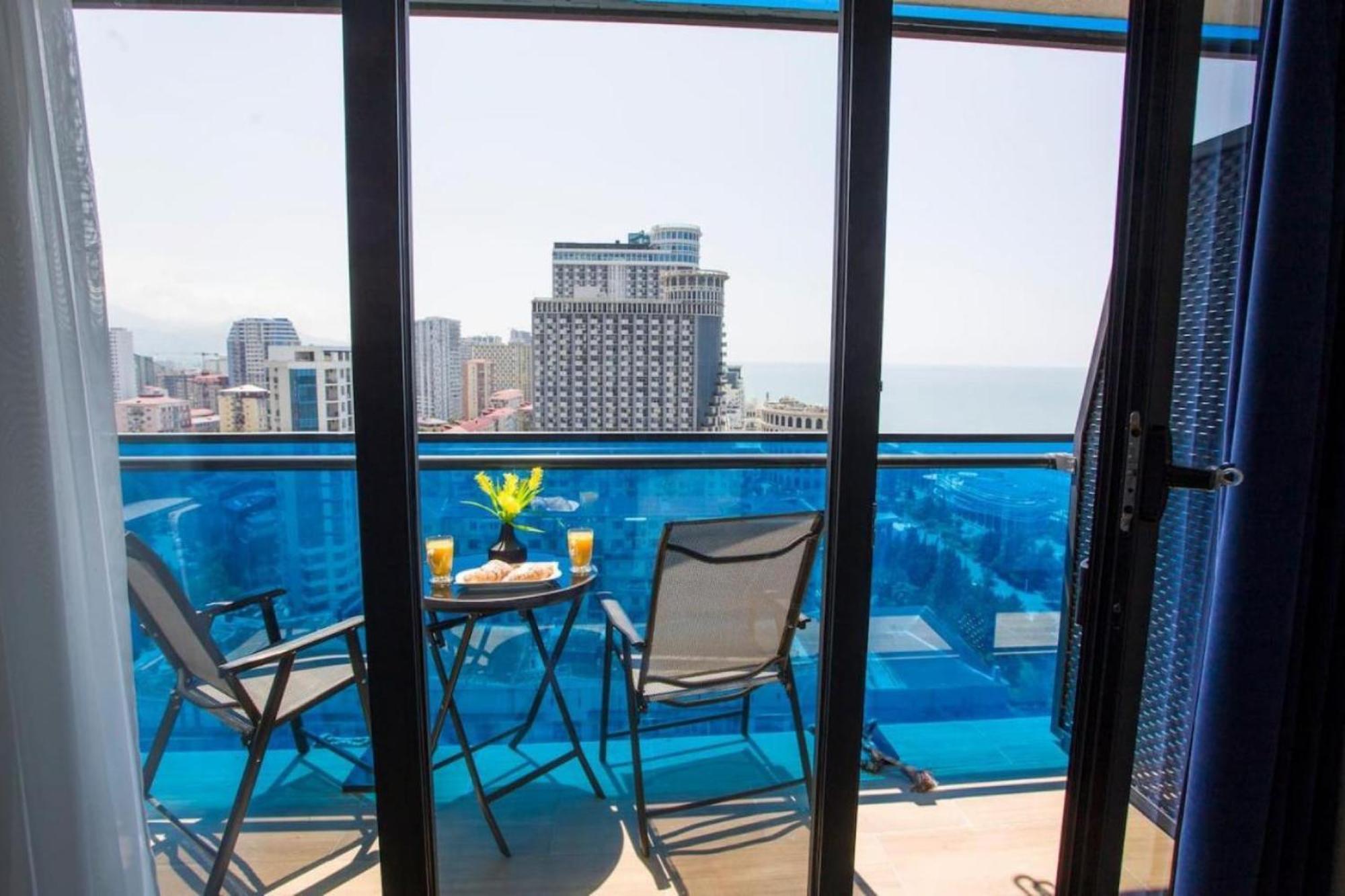 Orbi City-Sea View Aparthotel Batumi Exterior photo